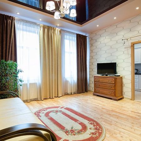 LEOGRAND Apartment on Doroshenka Street 34 Lviv Buitenkant foto