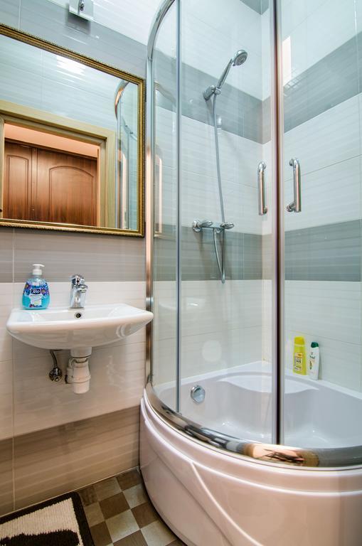 LEOGRAND Apartment on Doroshenka Street 34 Lviv Buitenkant foto