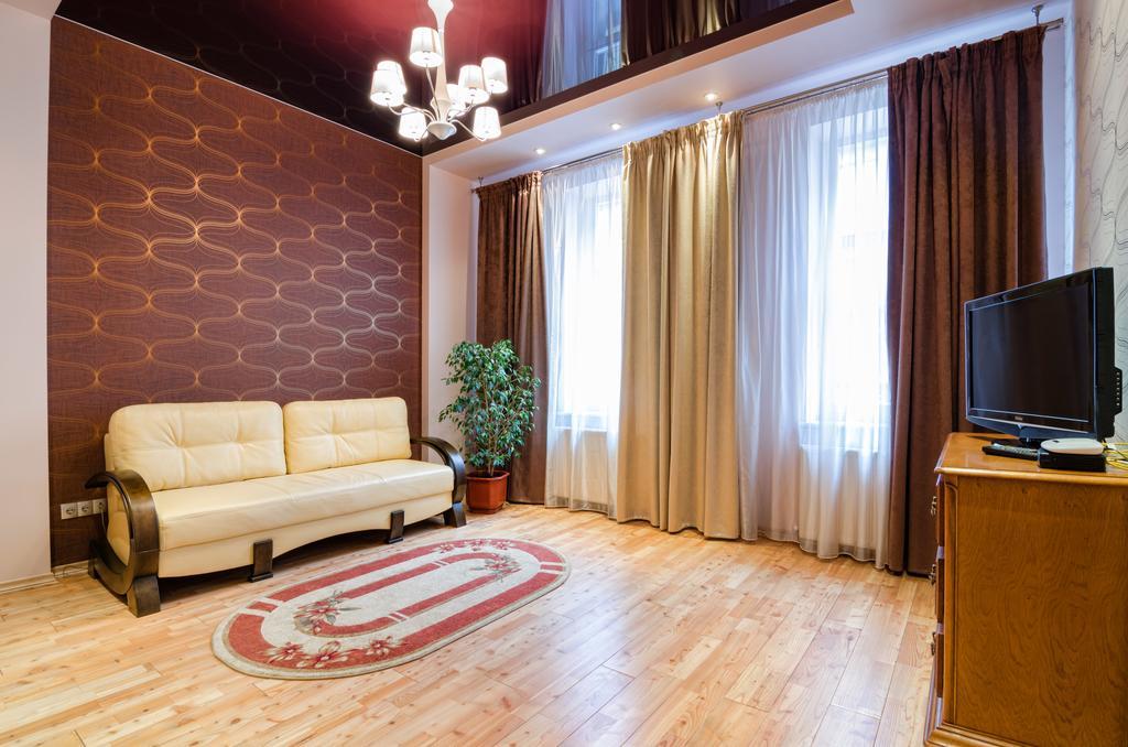 LEOGRAND Apartment on Doroshenka Street 34 Lviv Buitenkant foto